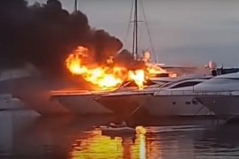Požar u Marini Kaštela kod Splita, gore brodovi