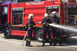 Požar kod Prnjavora: Gorjelo skladište salona namještaja