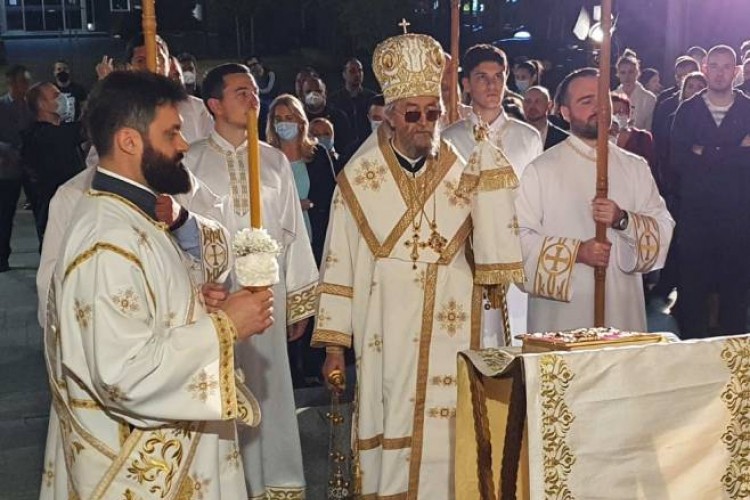 Vladika Јefrem: Molimo se za sav naš narod