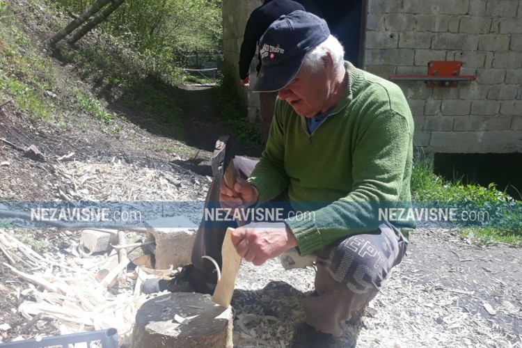 Vrijednom domaćinu ne manjka kupaca: Mehine drvene kašike kuvaju širom svijeta