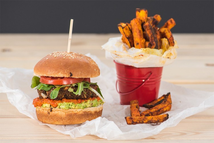 Burgeri s ajvarom