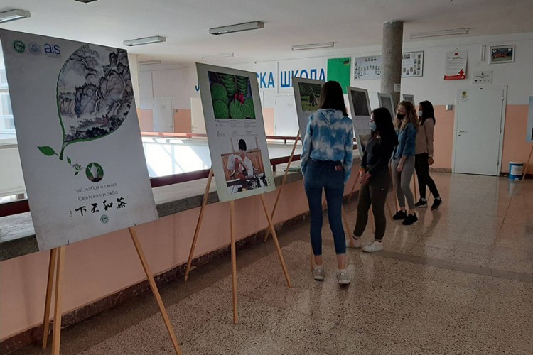 Dobojskim učenicima se smiješi praksa u "Sinopharmu"