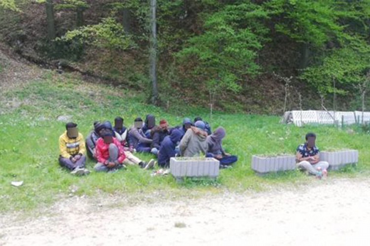 Spriječeno krijumčarenje 18 migranata
