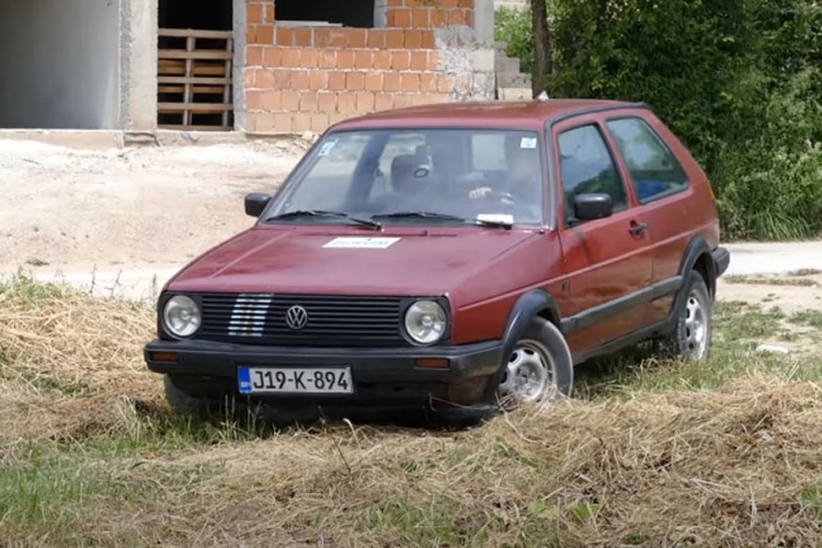 Golfom 2 pronalazi vodu