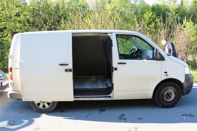Filmska potjera za kombijem koji je prevozio migrante
