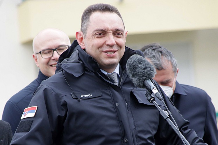 Vulin Radmanu: Ako put u EU vodi preko Hrvatske, bolje da i ne putujemo