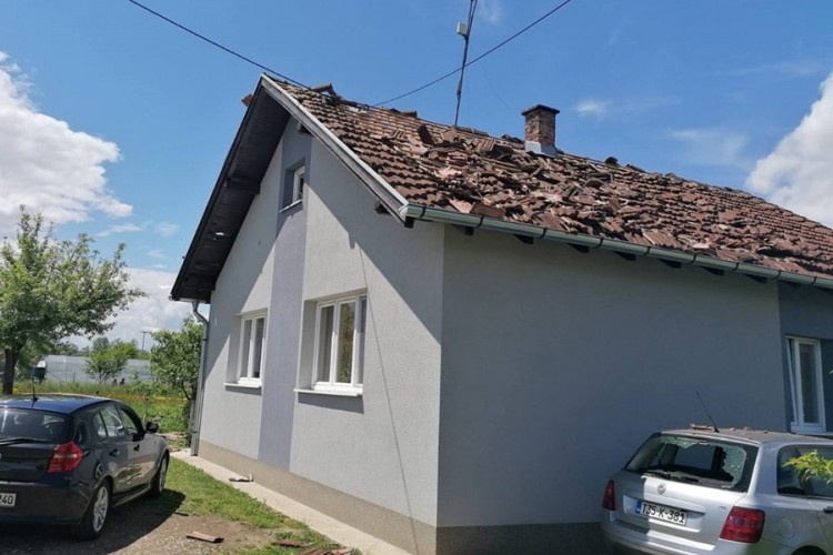 Detalji tragedije u Derventi: Dječak nastradao u potkrovlju kuće