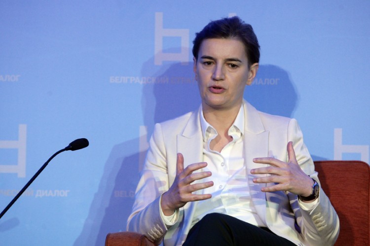 Brnabić: Vakcinacijom i do bržeg ekonomskog rasta