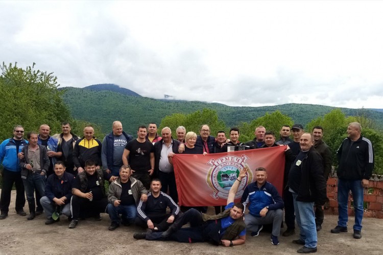 Udruženje Sanjana "Grmeč": Čistili i uređivali povratnička sela