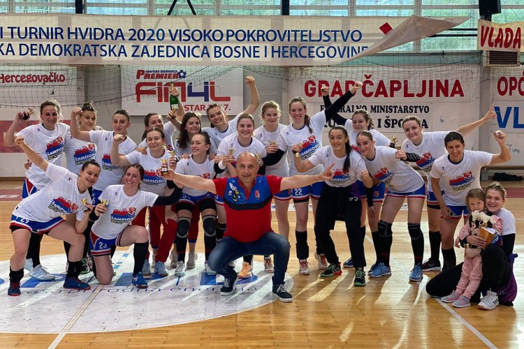 Darko Savić, tvorac ŽRK Borac: Djevojkama sam i otac i majka