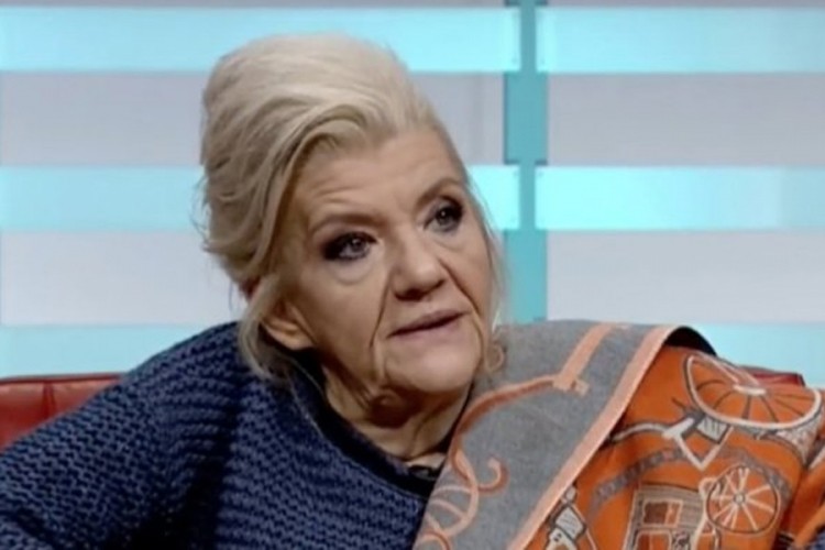 Marina Tucaković: Ne mogu da stanem na noge