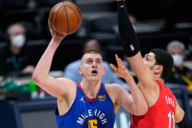 Jokić odličan u porazu Denvera na startu plej-ofa NBA lige