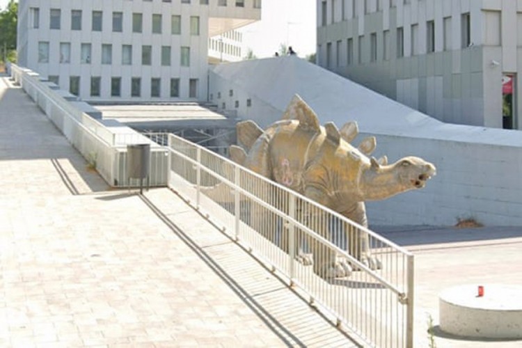 Tijelo nestalog muškarca pronađeno u statui dinosaurusa