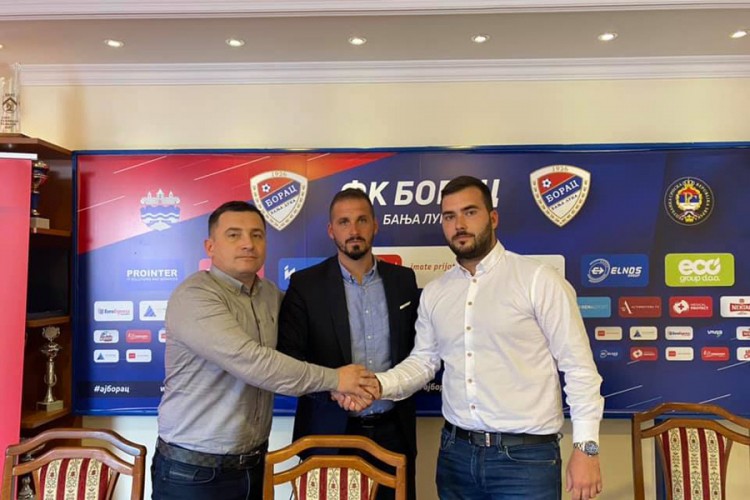 Borac produžio ugovor s Maksimovićem