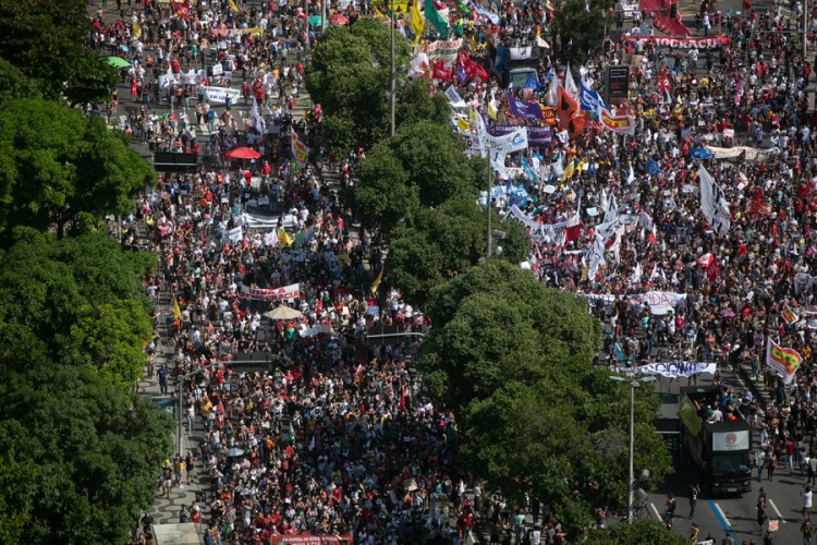 Brazilci protestuju zbog Bolsonarovog odgovora na pandemiju