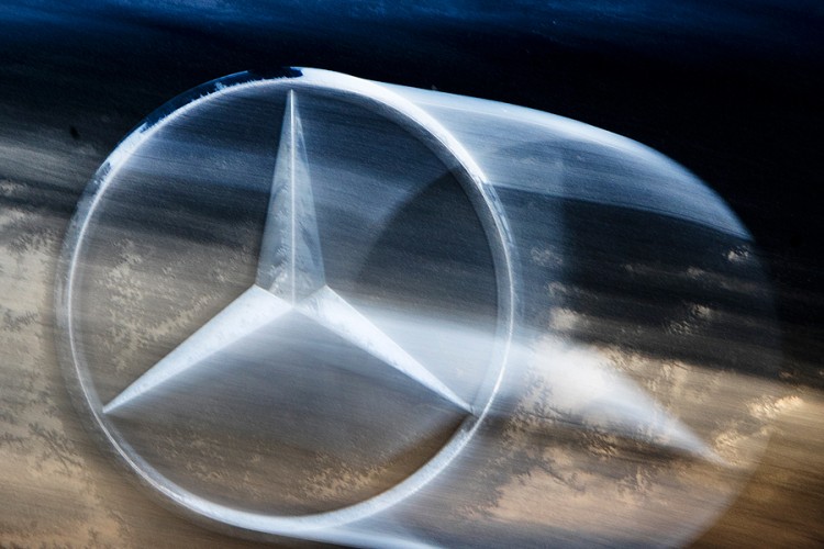 Mercedes povlači 342.366 automobila