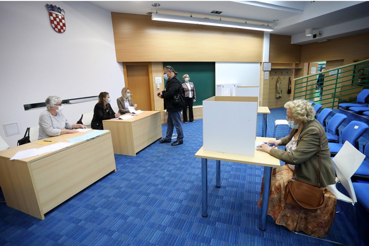 HRV: Veća izlaznost u velikim gradovima na lokalnim izborima