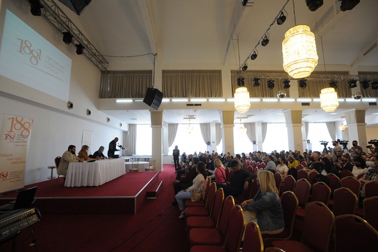 Na ponovljenom glasanju izabrano 40 članova uprave UNS-a