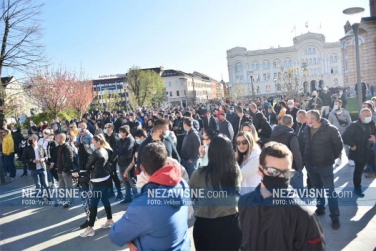Popuštene mjere u RS, dozvoljen veći broj ljudi na skupovima
