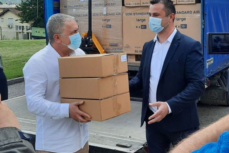 Dobili pakete i zaštitnu opremu vrijedne 90.000 KM