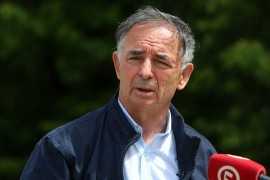 Pupovac: Vraćanje činova onom kome se sudi moralni i zakonski problem