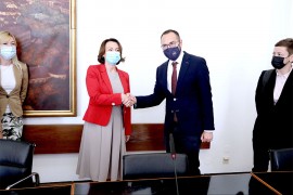 Počela primopredaja vlasti u Zagrebu, Tomaševiću aplauz