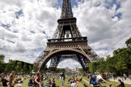 Francuska se ponovo otvara za strane turiste