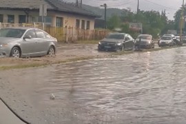 Veliko nevrijeme u dijelovima BiH, problemi u saobraćaju