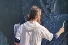 Umjetnik iz Bara ponovo oslikao mural sa likom Amfilohija