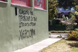 U Tivtu osvanuo grafit: "Mladiću moj, problem je tvoj što si ti ...