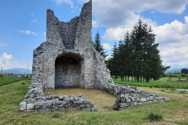 Na lokalitetu Crkve Svetog Georgija u Koluniću otkrivena ploča na ...