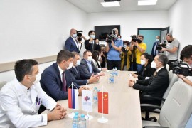 Dodik zahvalio Kini za pomoć, sa Đi Pingom obišao Bolnicu "Srbija"