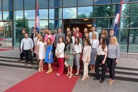 Višković sa studentima generacije: Uspješni i mladi ljudi su ...