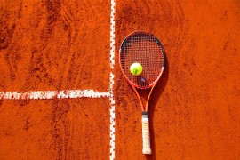 Vic dana: Mujo igra tenis