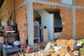 Žena povrijeđena u eksploziji plina, prebačena na UKC RS