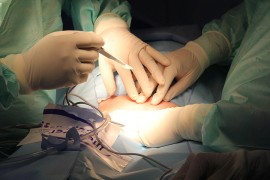 Doktor pozitivan na koronu operisao pacijente