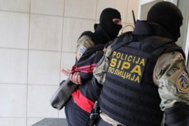 SIPA uhapsila dva komandira i tri policajca