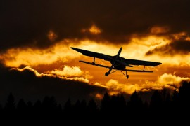 Srušio se avion u Češkoj, pilot poginuo, povrijeđen poznati fotograf