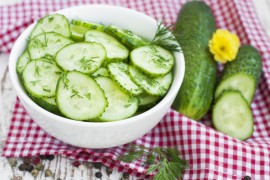 Recept za laganu i osvježavajuću salatu od krastavaca