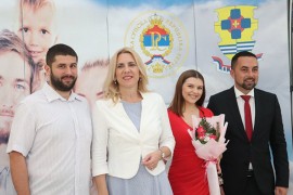 U Doboju uručeni ključevi stanova mladim bračnim parovima
