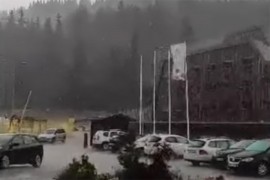 Snažno nevrijeme praćeno gradom pogodilo Jahorinu