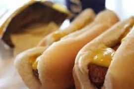 Pojeo dva hot doga, pa radnicima ostavio bakšiš od 16.000 dolara