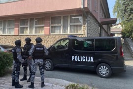 Pretresi u Sanskom Mostu: Komesar osumnjičen da je naredio da se vrati ...