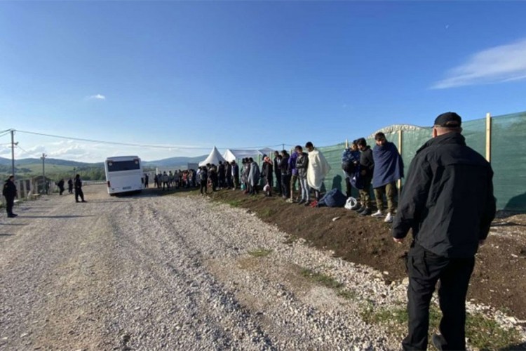 U kamp "Lipa" izmještena 62 migranta s područja Bihaća