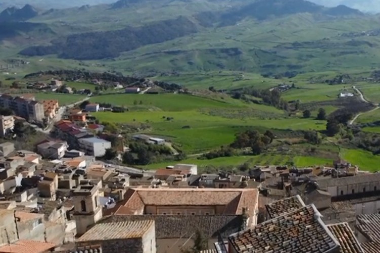 Šta je s kućama koje je Italija prodavala za jedan evro?