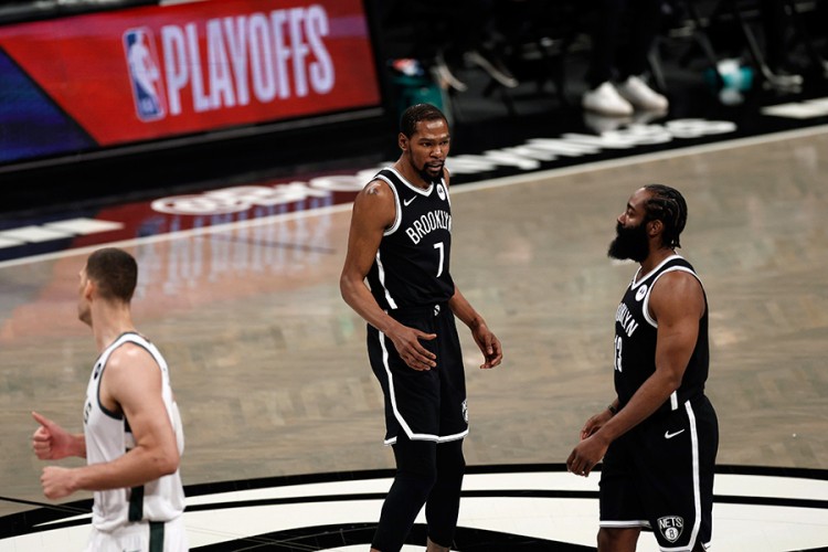 Bruklin pobijedio Milvoki, Harden se povrijedio