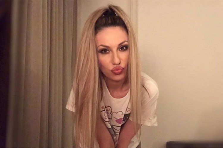 Rada Manojlović štedi, otkazala garažu od 120 evra?