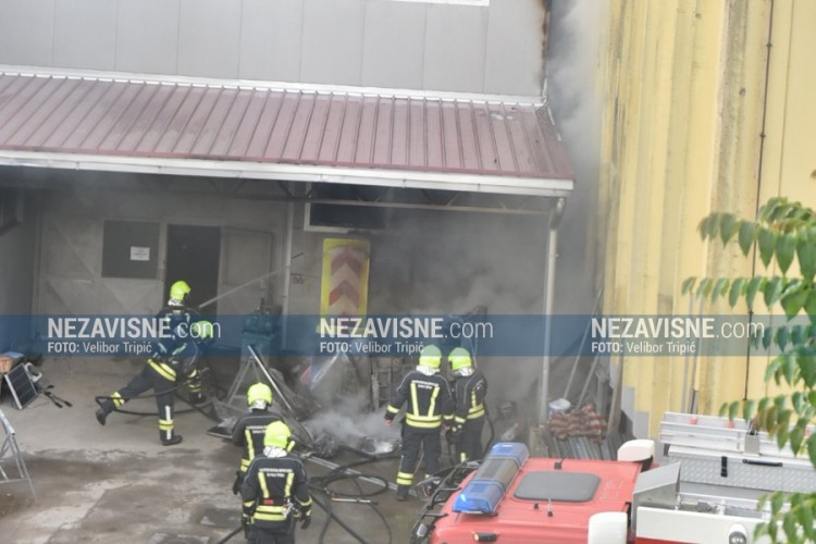 Požar u krugu banjalučkih firmi
