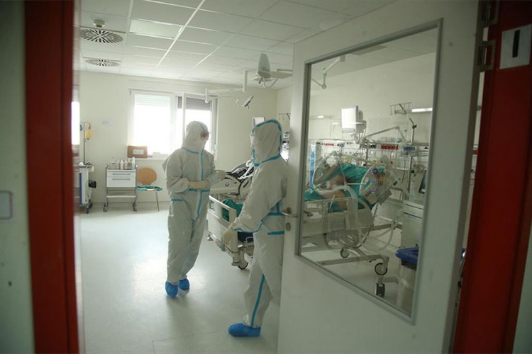 Virus korona jenjava: Drastično bolja situacija na kovid odjeljenjima