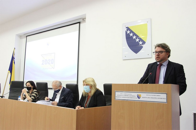 CIK kontra SNSD-a i HDZ-a, predlaže prijevremene izbore